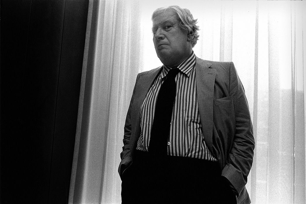 http://www.bertrandcarriere.com/files/gimgs/th-52_Ustinov_Peter_B.jpg